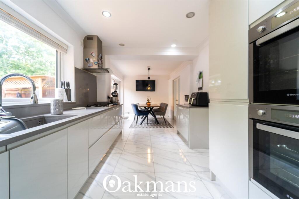 House in Redditch, Southcrest, Lodge Park - More