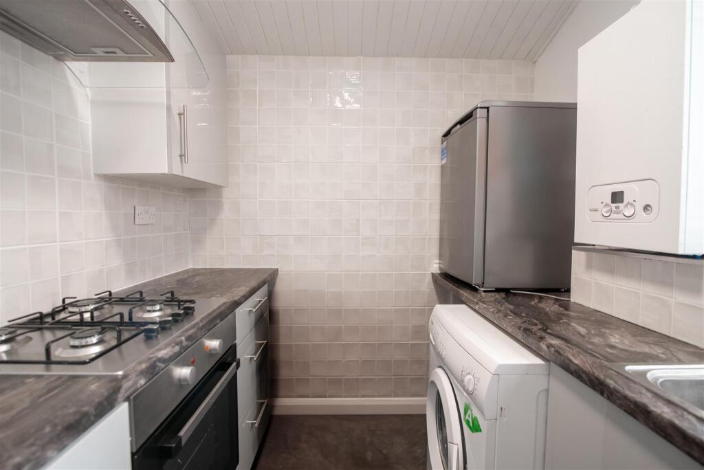 Apartment in Motherwell - View 3