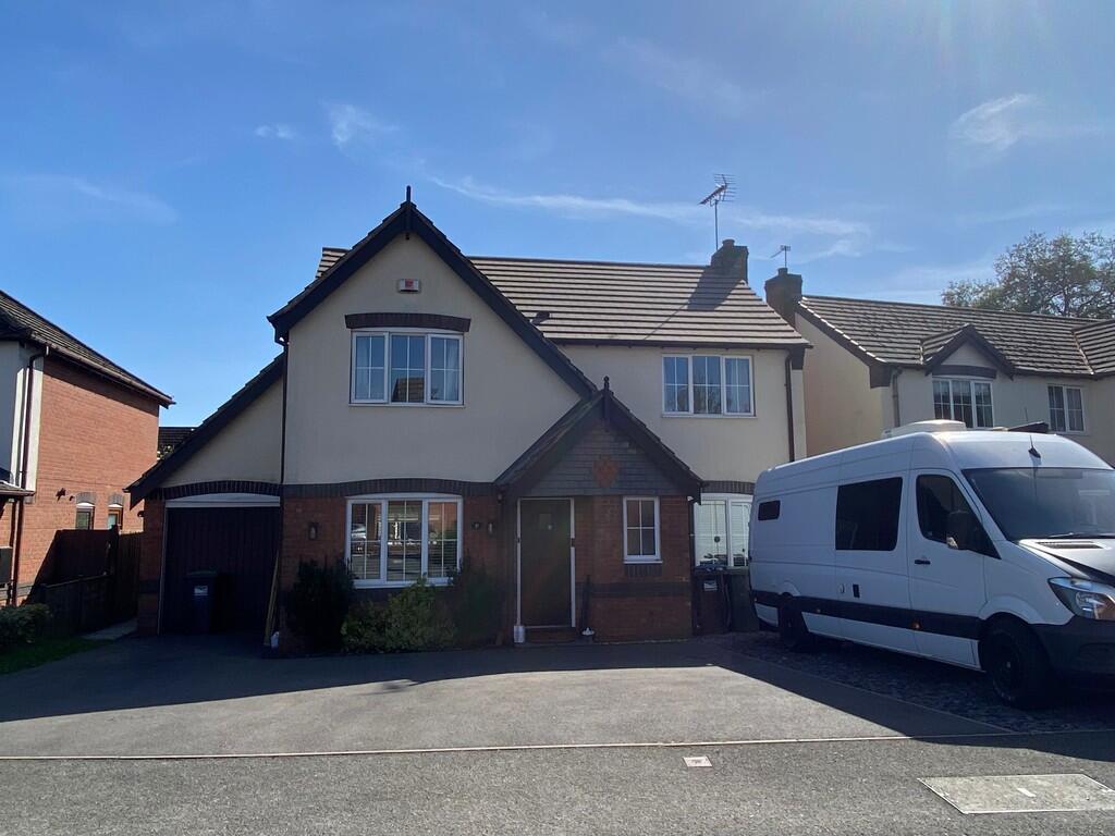 4-bed detached on Maple Close, Doveridge, £425,000