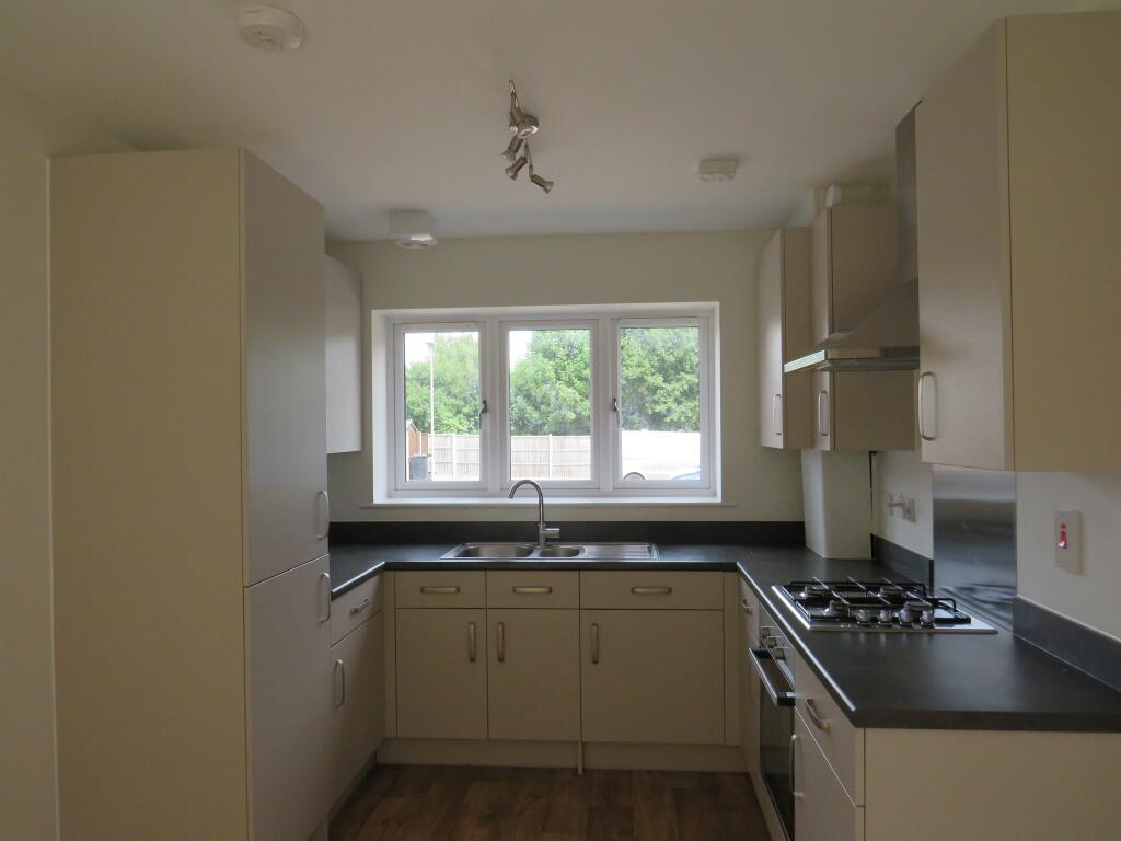 Sam Close, South Petherton photo 2