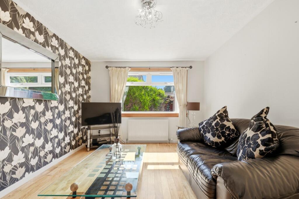 Rashiehill, Erskine, Renfrewshire, PA8 - More