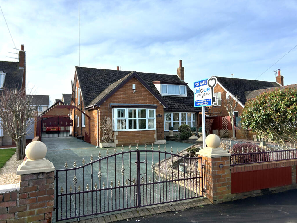 4-bed house on Heyhouses Lane,  Lytham St. Annes, FY8, £425,000