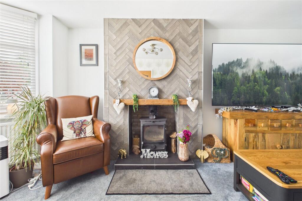 Tiverton Road, Gorse Hill, Wiltshire, SN2 photo 4