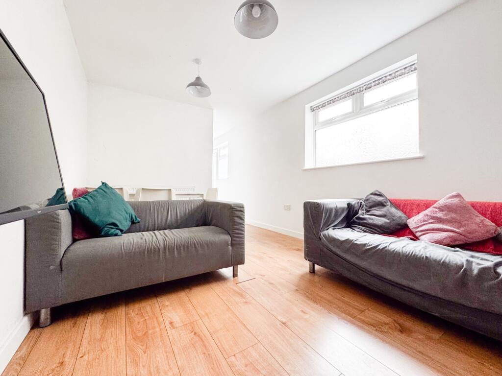 House in Cardiff, Cathays - View 4