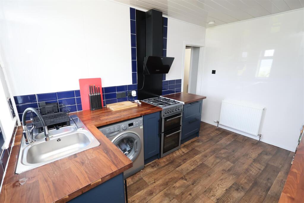Apartment in Paisley - More