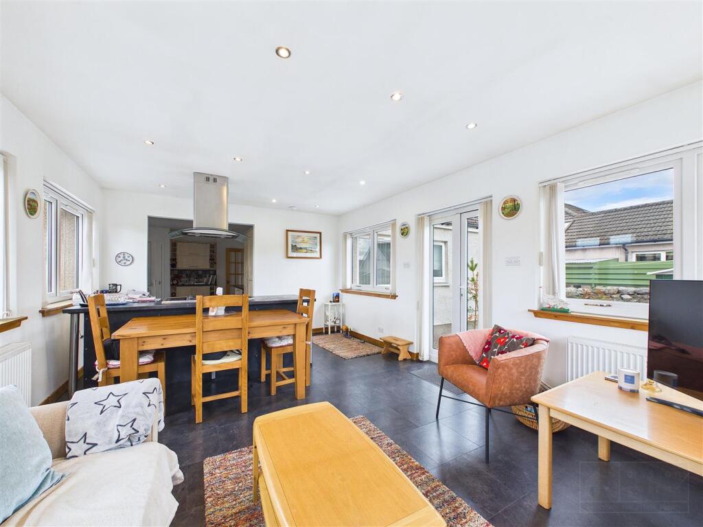House in Perth - View 5