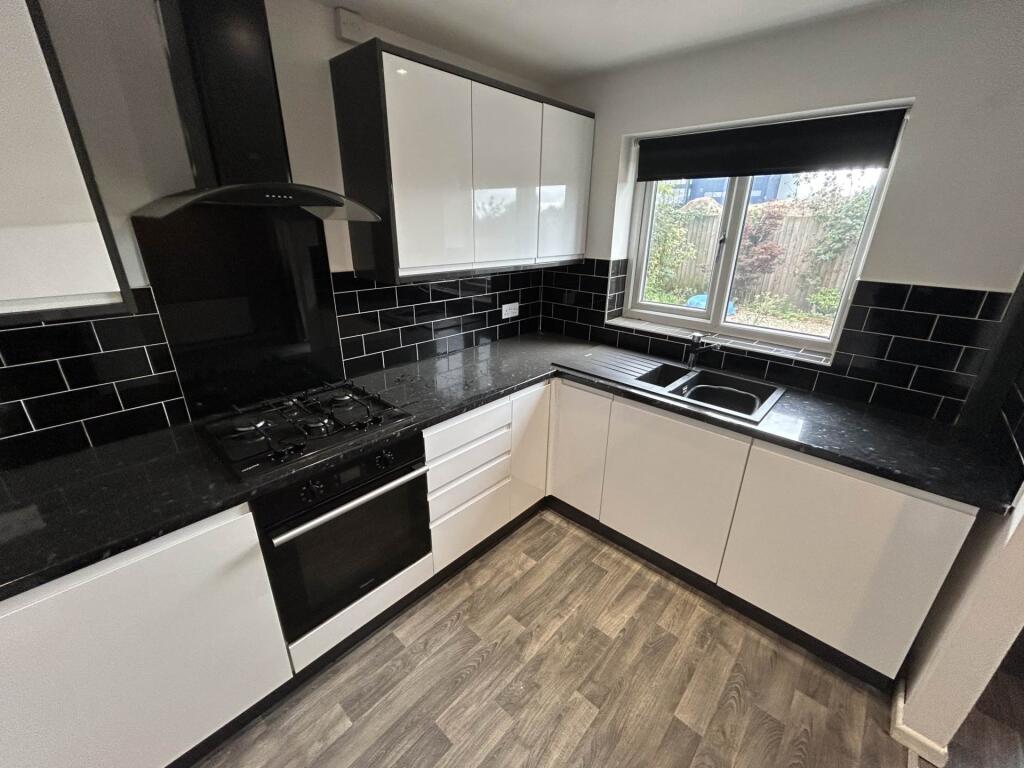 Downham Close, Oldham photo 4