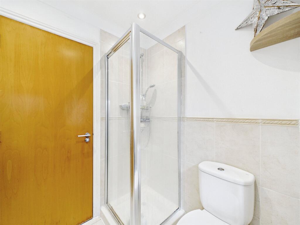Southbourne Road, Southbourne, Bournemouth, Dorset, BH6 - More