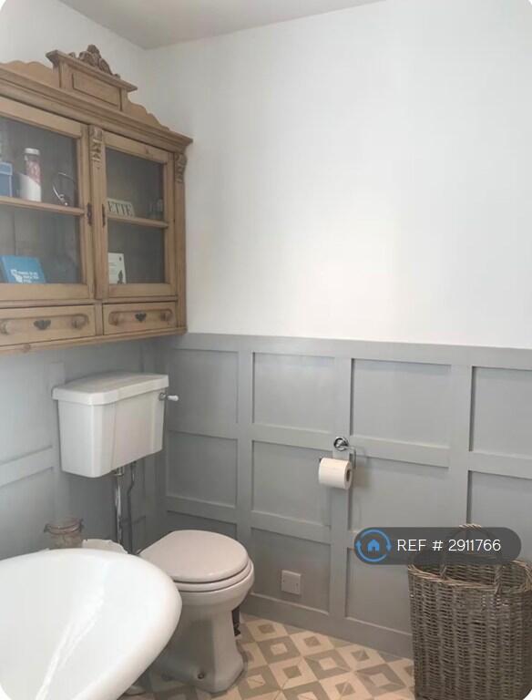 4 bedroom terraced house for rent