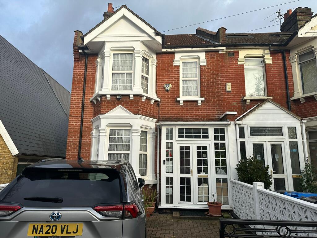 4-bed semi-detached on Fairlawn Road, London, £1,800,000