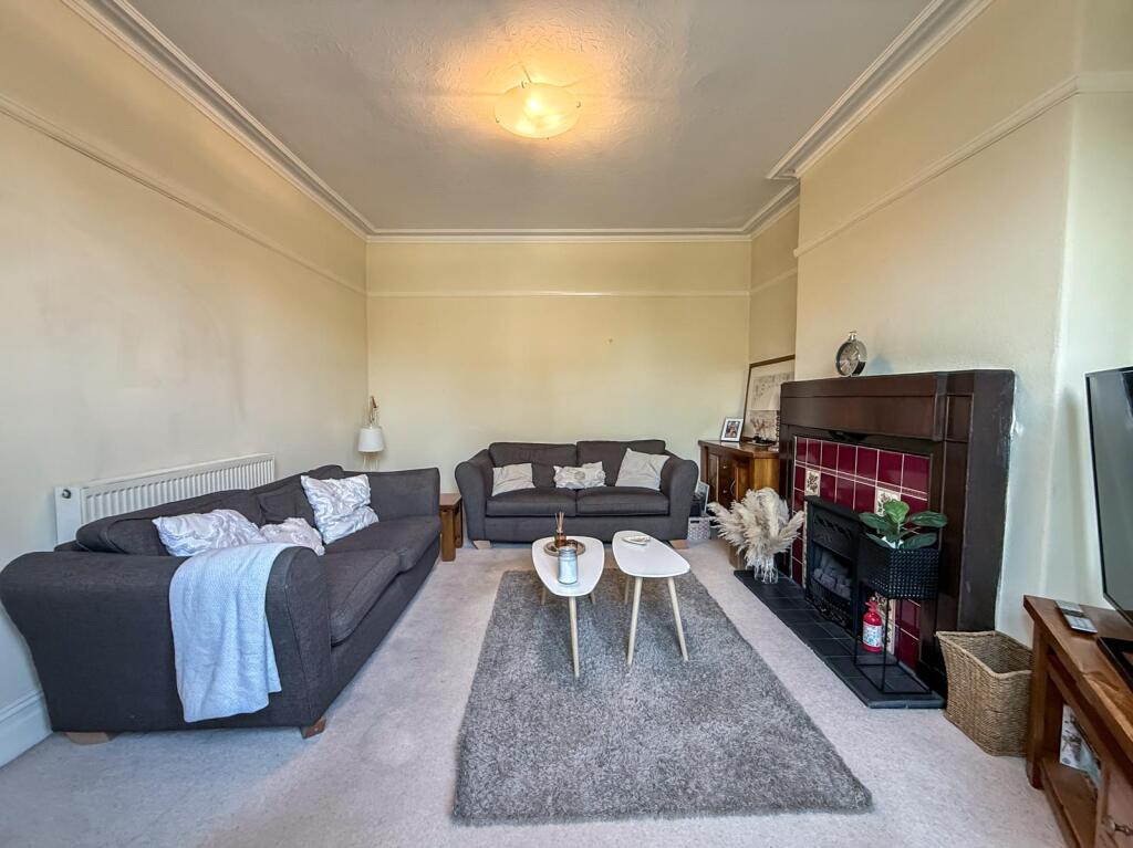 House in High Peak, Hadfield - View 3