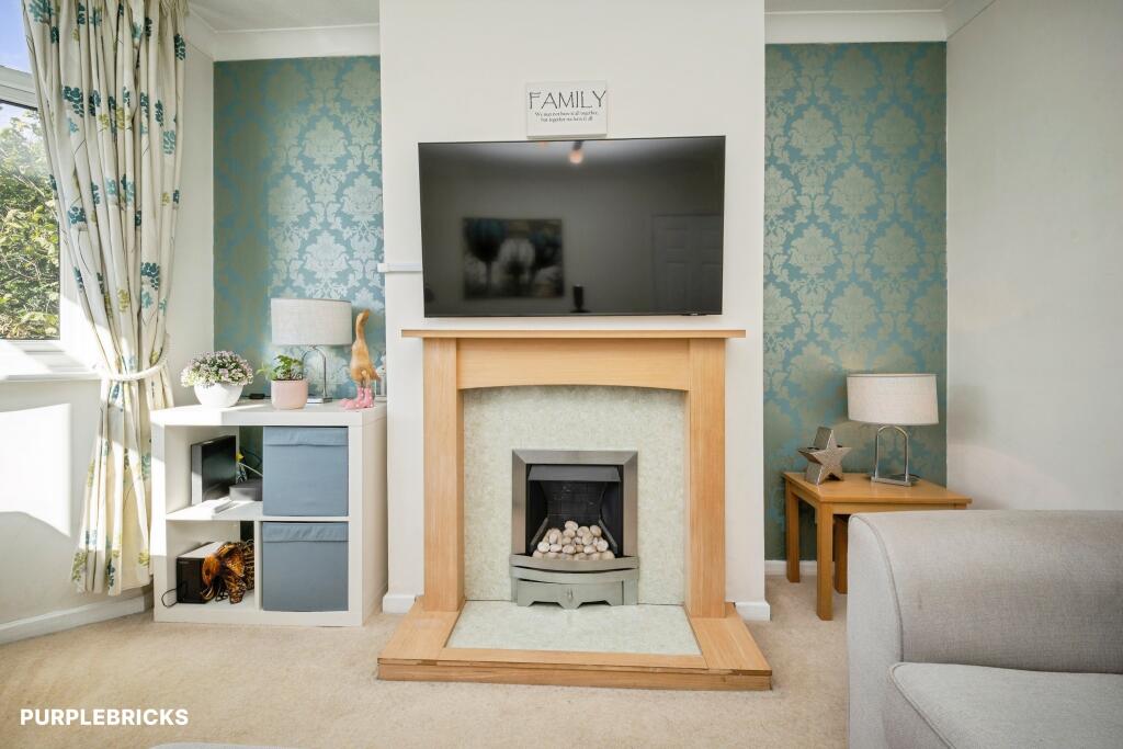 House in South Staffordshire, Wombourne - More