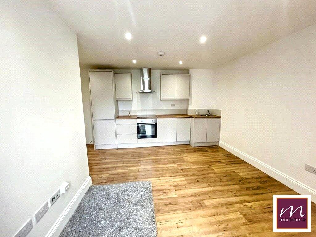 Apartment in Hemel Hempstead - View 4