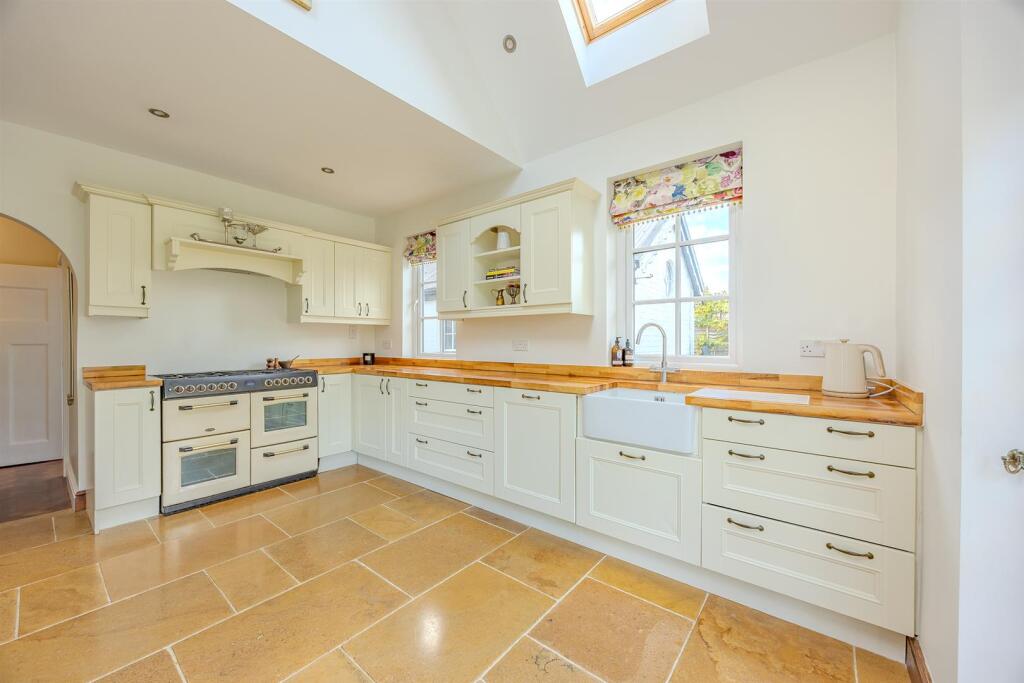 House in East Suffolk, Oulton Broad - View 4