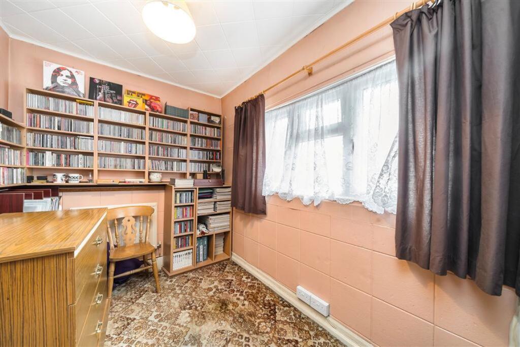 House in London - View 5