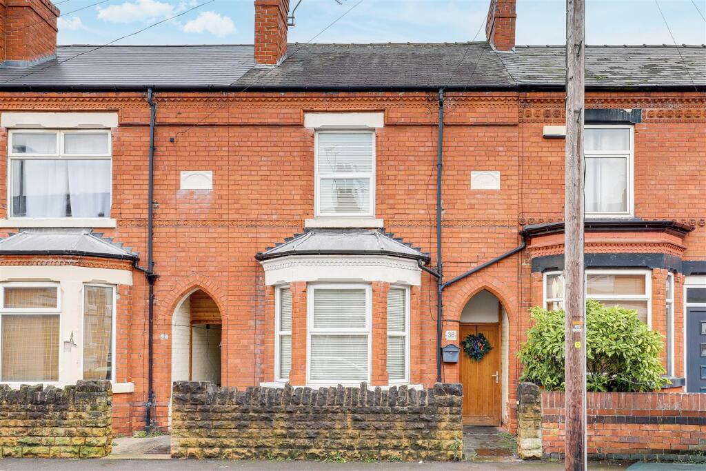 Main image of property: Co-Operative Avenue, Hucknall, Nottinghamshire, NG15 7AJ