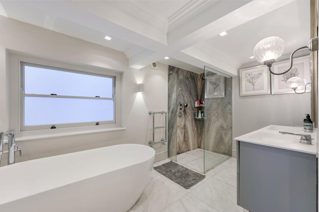 Apartment in London, Royal Borough of Kensington and Chelsea - View 2