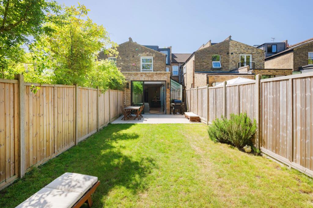 House in London - View 4
