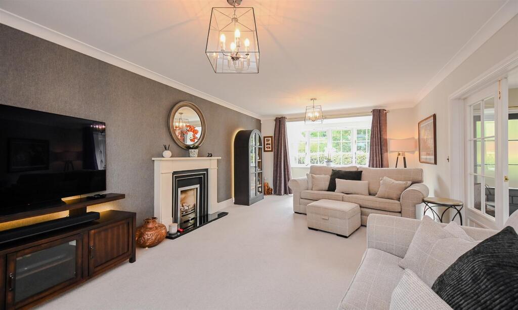 York House, High Street, Tutbury, DE13 photo 3