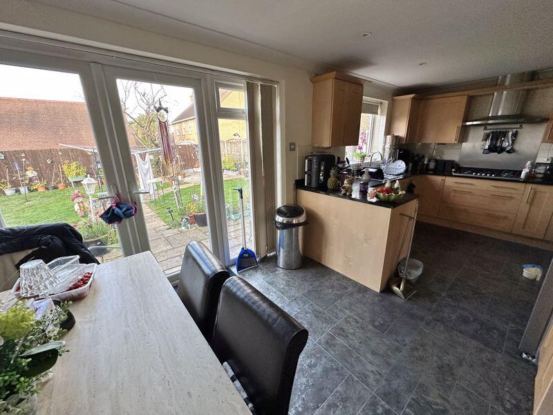 Parkway, Orsett Village photo 4