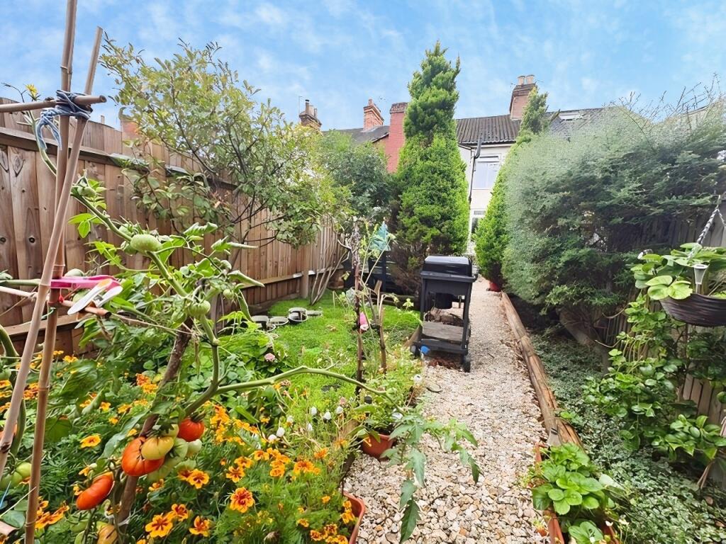 House in Aylesbury, Buckinghamshire - View 5