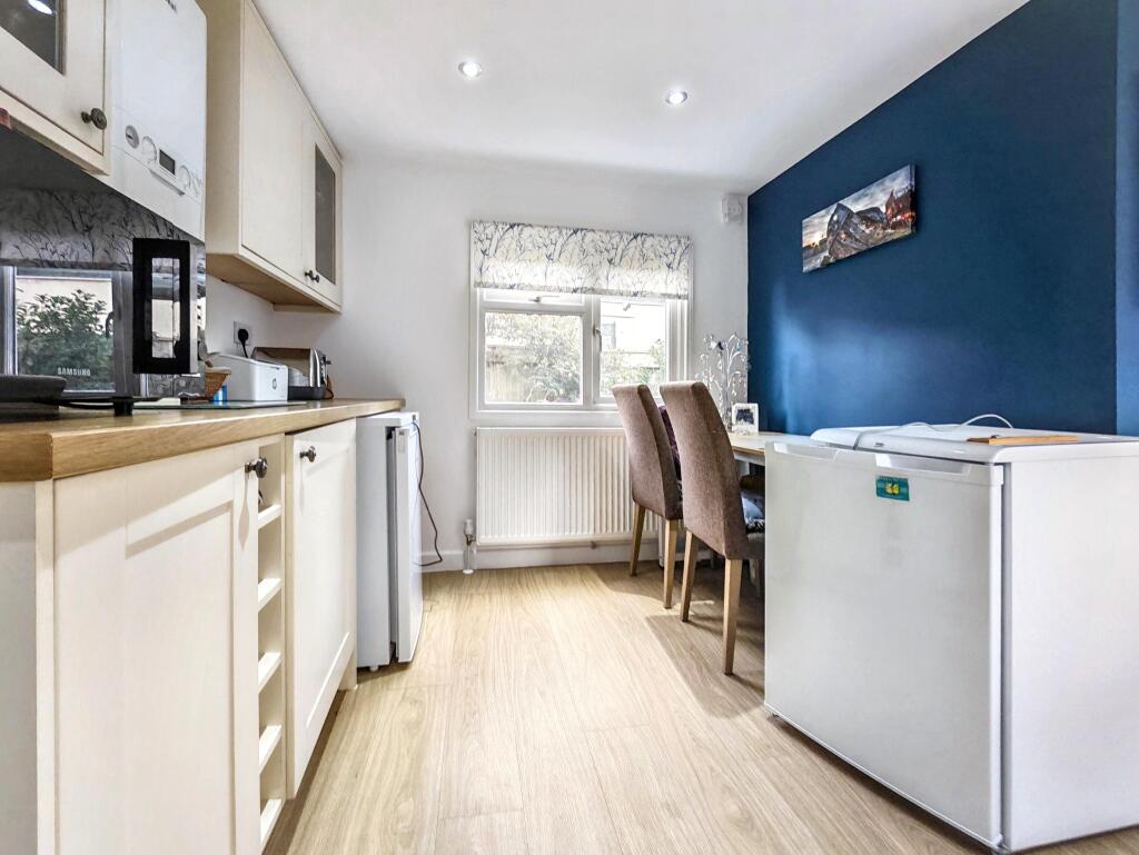 House in Exeter, Newcourt - View 4