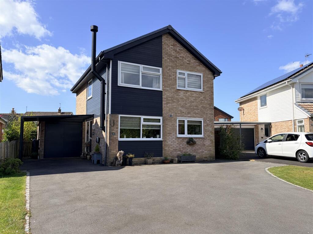 Main image of property: Applewood Close, Lytham