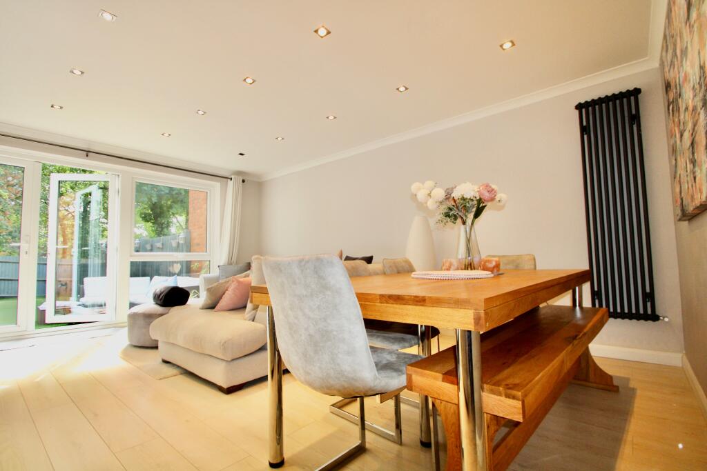 House in Croydon - View 2