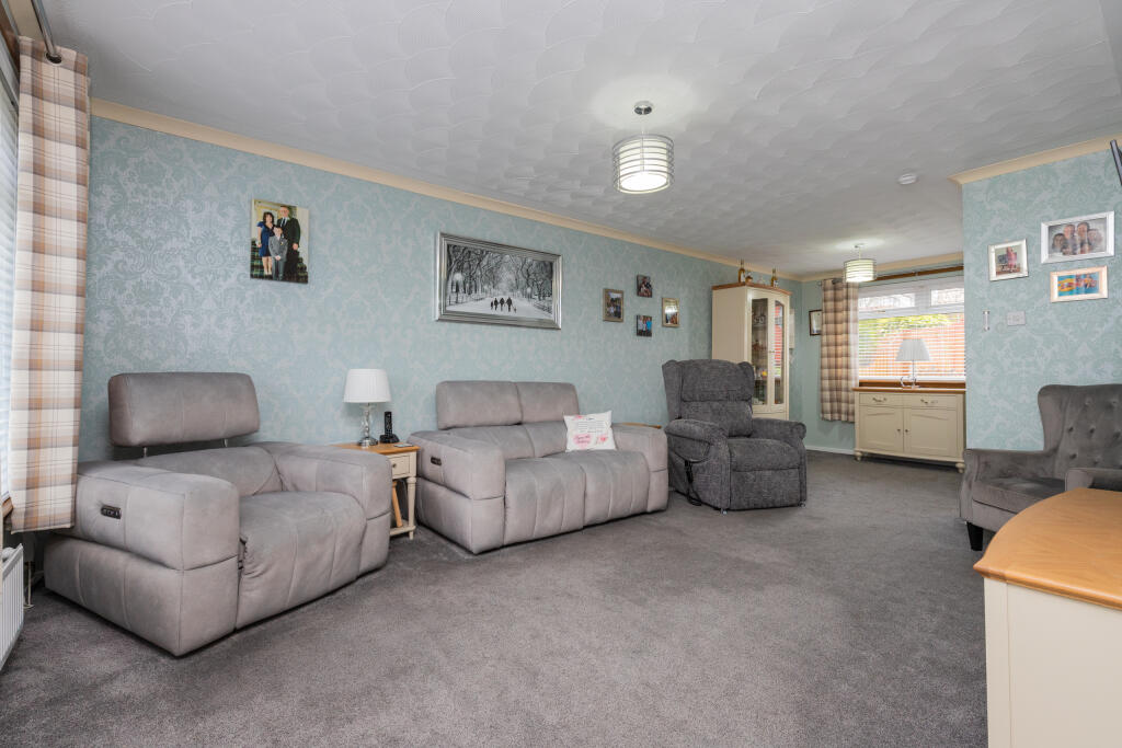 Traquair Avenue, Paisley photo 4