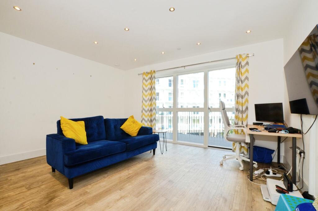 2-bed flat on Lyon Road, Harrow, HA1, £425,000