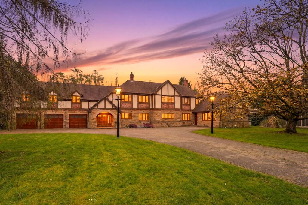 Main image of property: Birchwood Dell, Bessacar, Doncaster, DN4