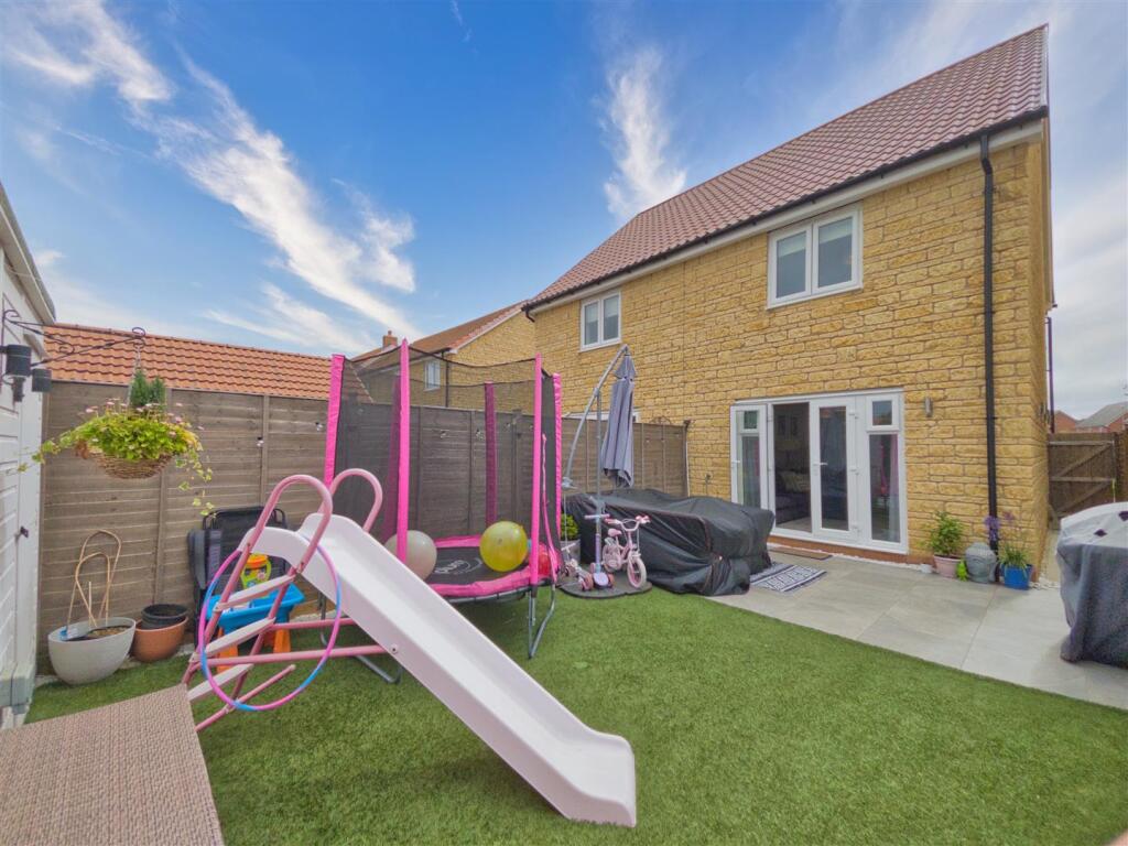 Smeaton Way, Melksham photo 2