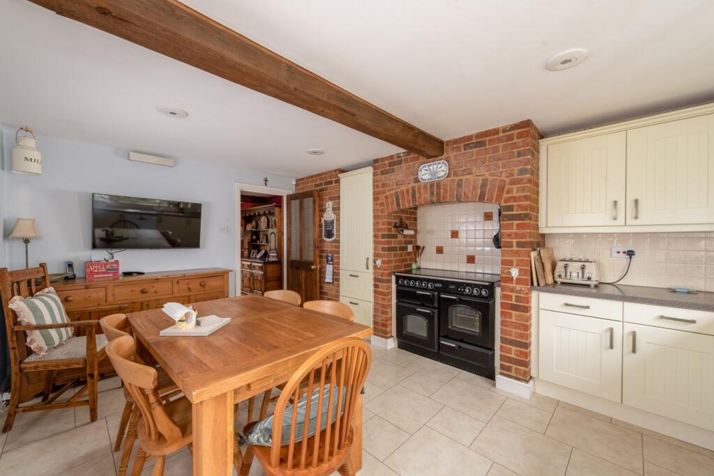 Main Street, Turweston, Buckinghamshire, NN13 photo 4