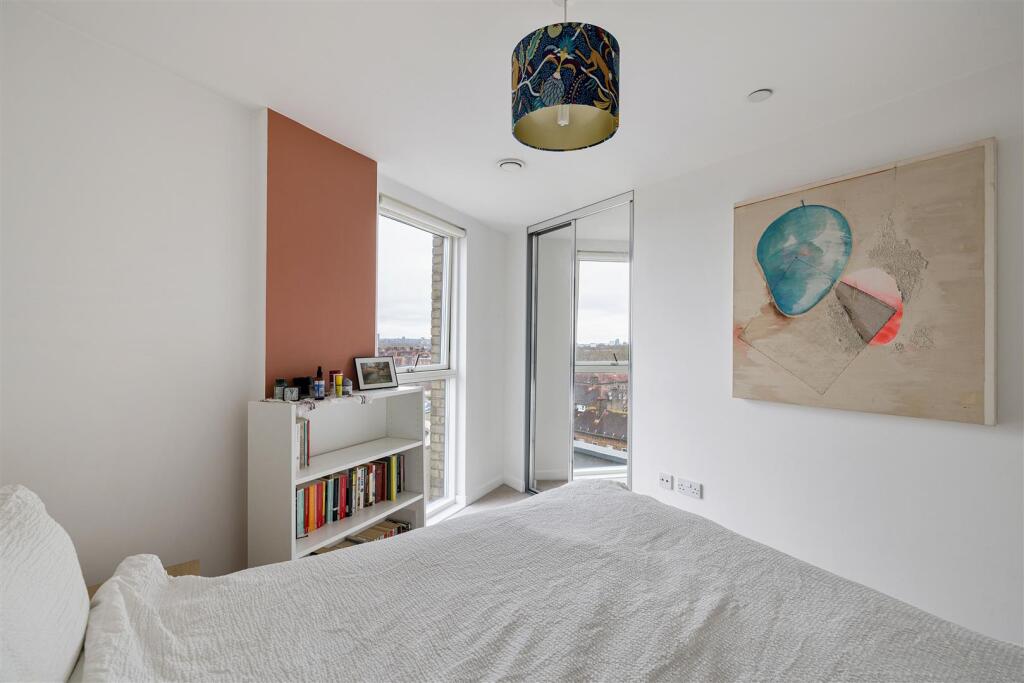 Apartment in London - View 5