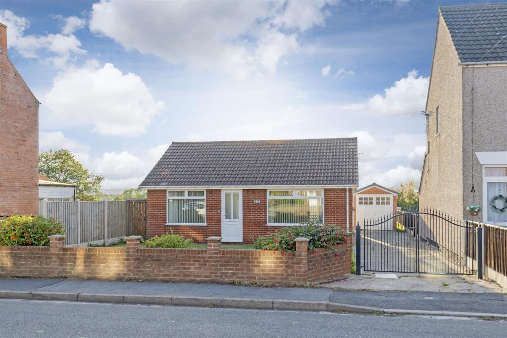 2-bed detached on Manor Road, Brimington, Chesterfield, £269,950
