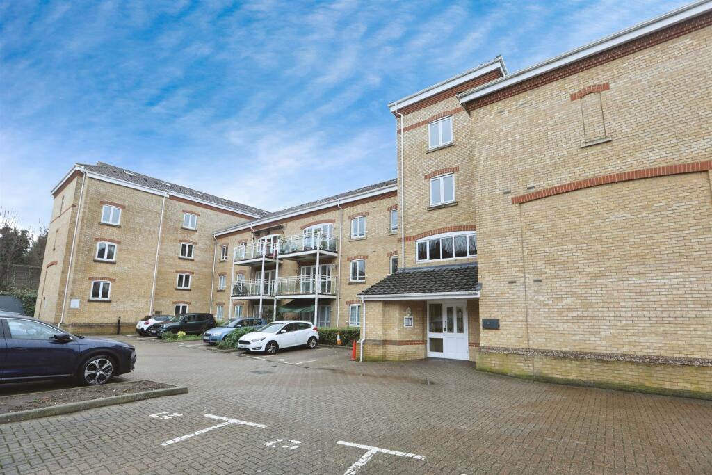 Main image of property: Tonbridge Road, Maidstone