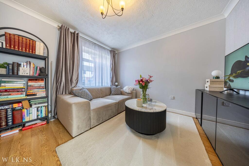 House in Tamworth, Staffordshire - View 4