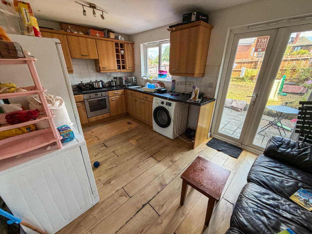 House in Stoke-on-Trent - View 4