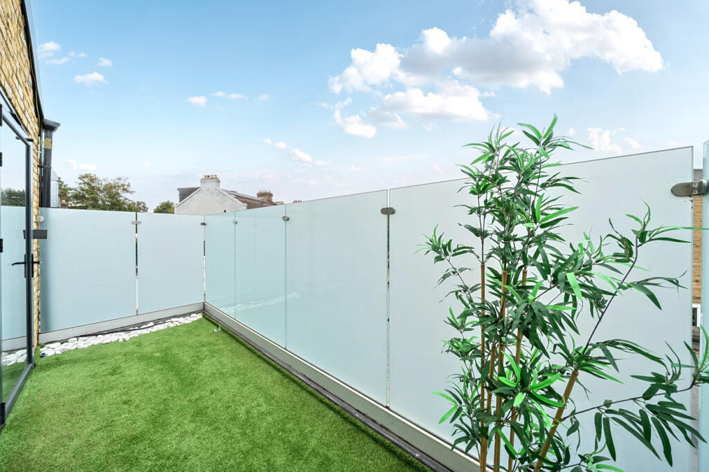 Main image of property: Garratt Lane, Earlsfield, London, SW18