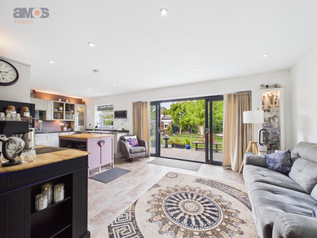 House in Castle Point, Essex - More