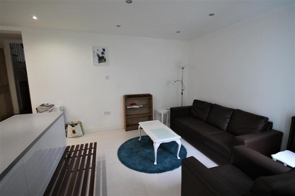 4 West Terrace, Durham - View 2