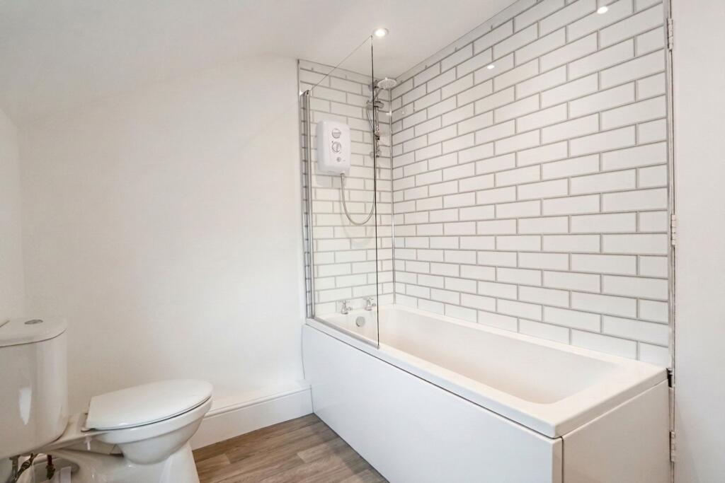 Apartment in Preston - View 3