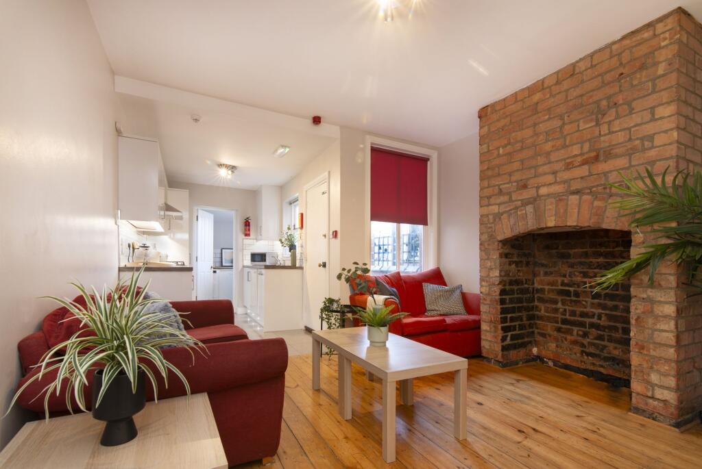 House in Nottingham - View 4