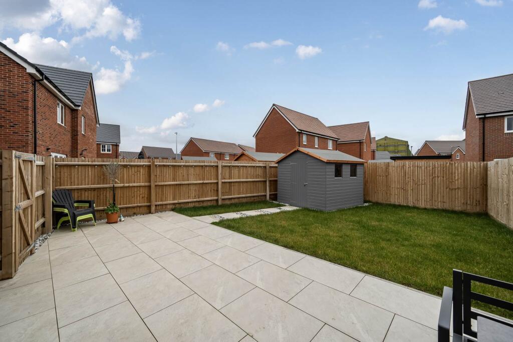 Mason Road, New Cardington photo 4