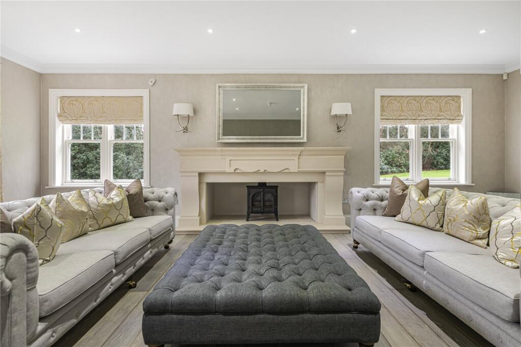 House in Mid Sussex, Worth - More