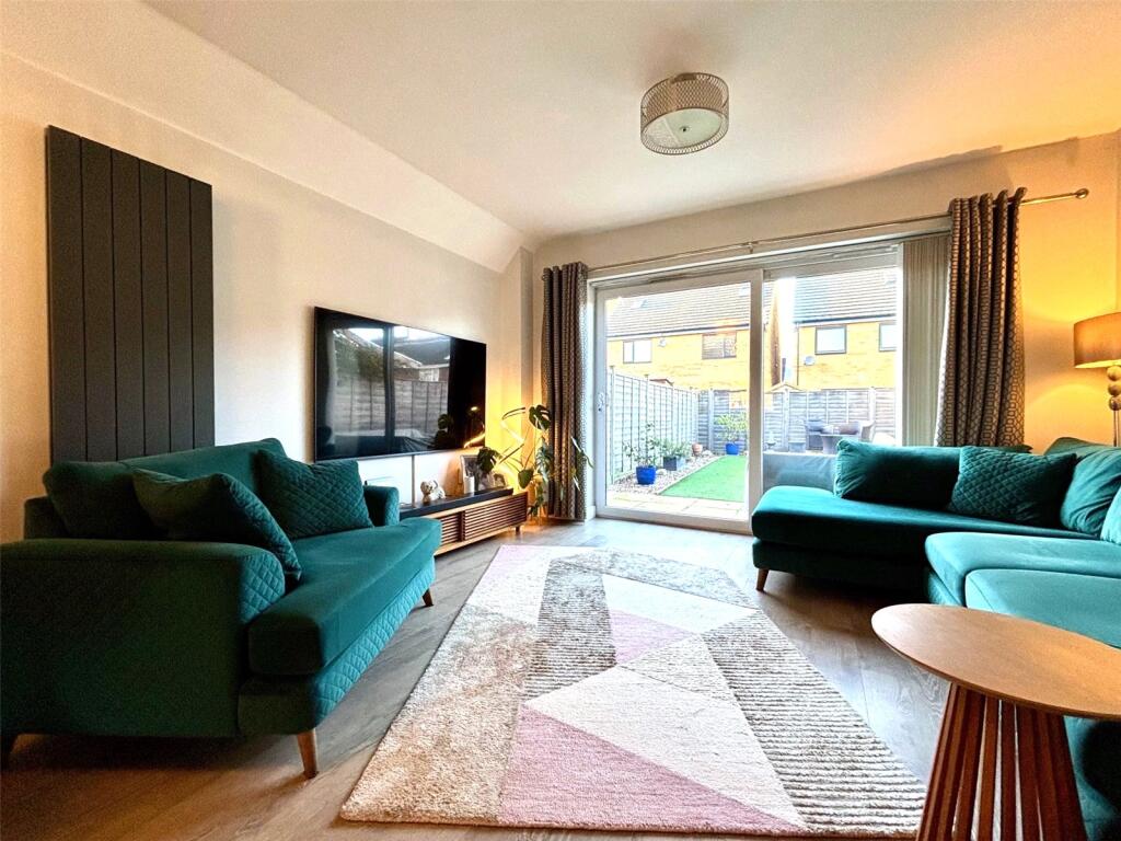 Newdawn Place, Cheltenham, Gloucestershire photo 2