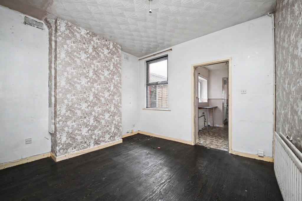 House in Wolverhampton, West Midlands - View 4