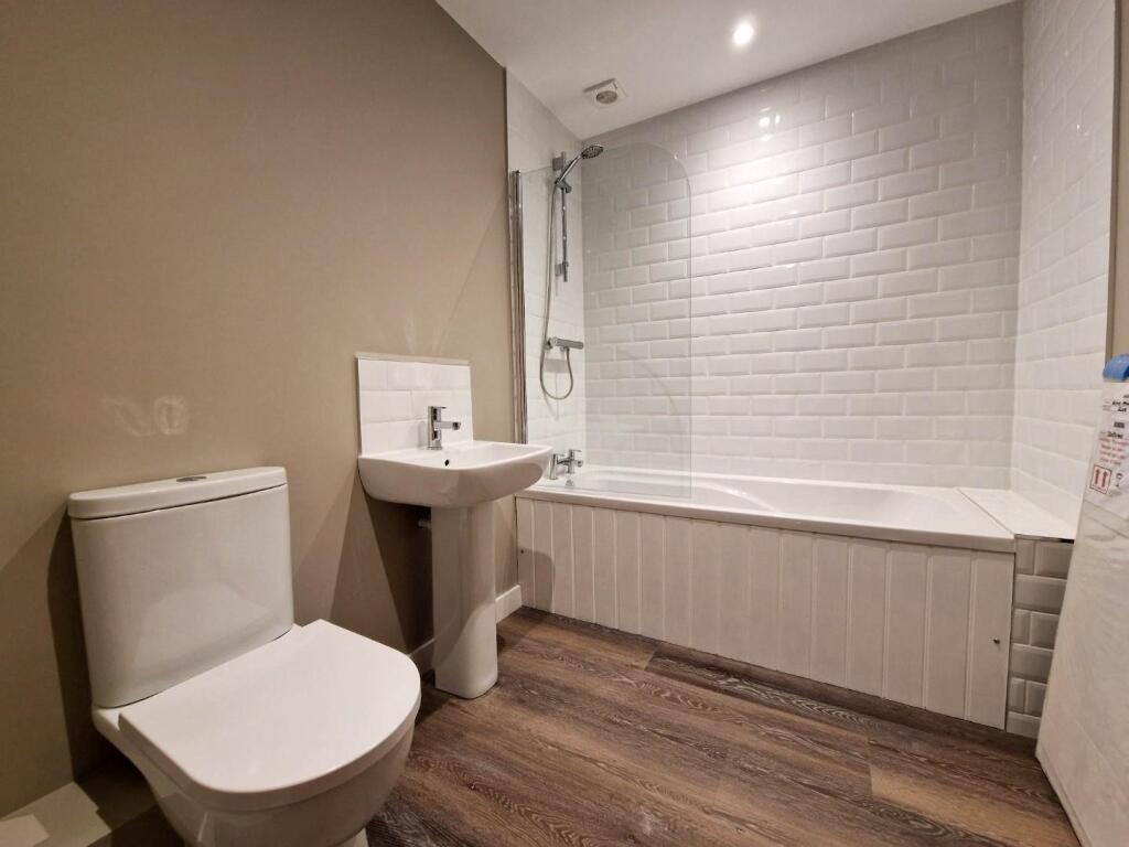 Apartment in Stroud - More