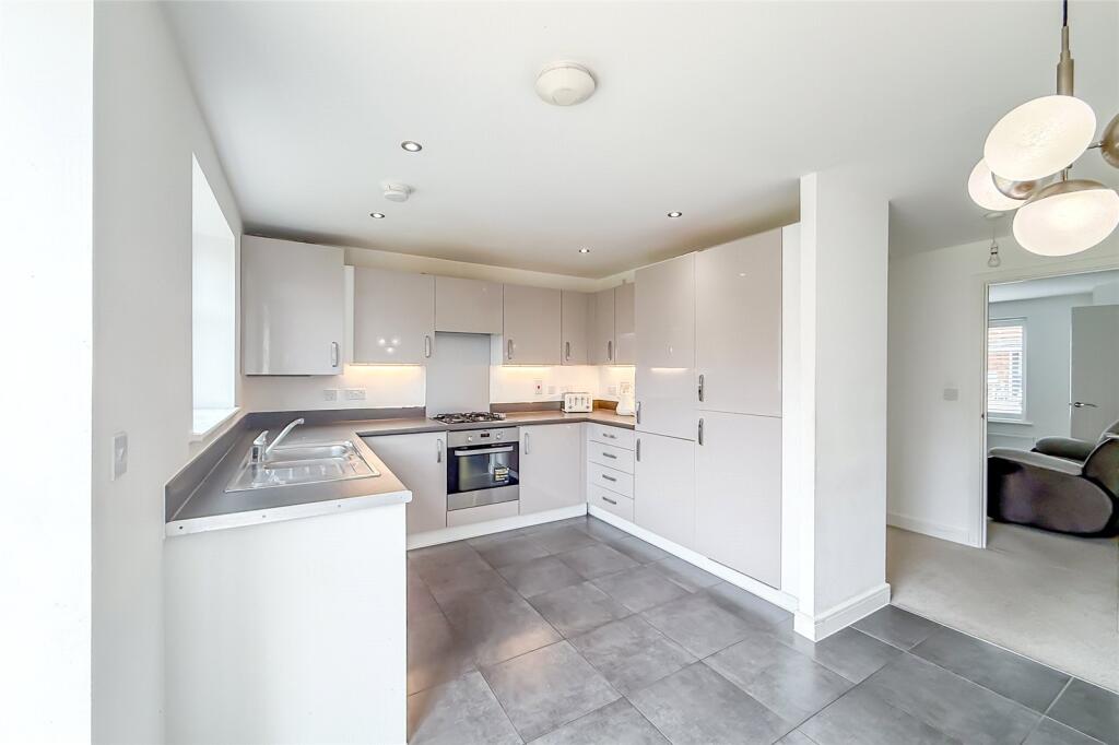 House in St Albans, Sandridge - View 4