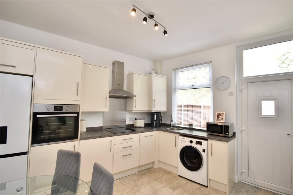 House in Oldham - View 3
